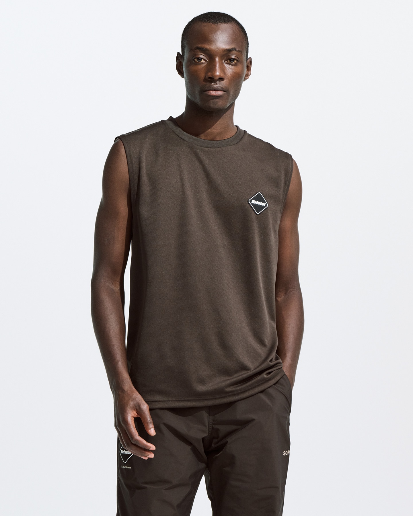 SOPH. | NO SLEEVE TRAINING TOP(S BROWN):
