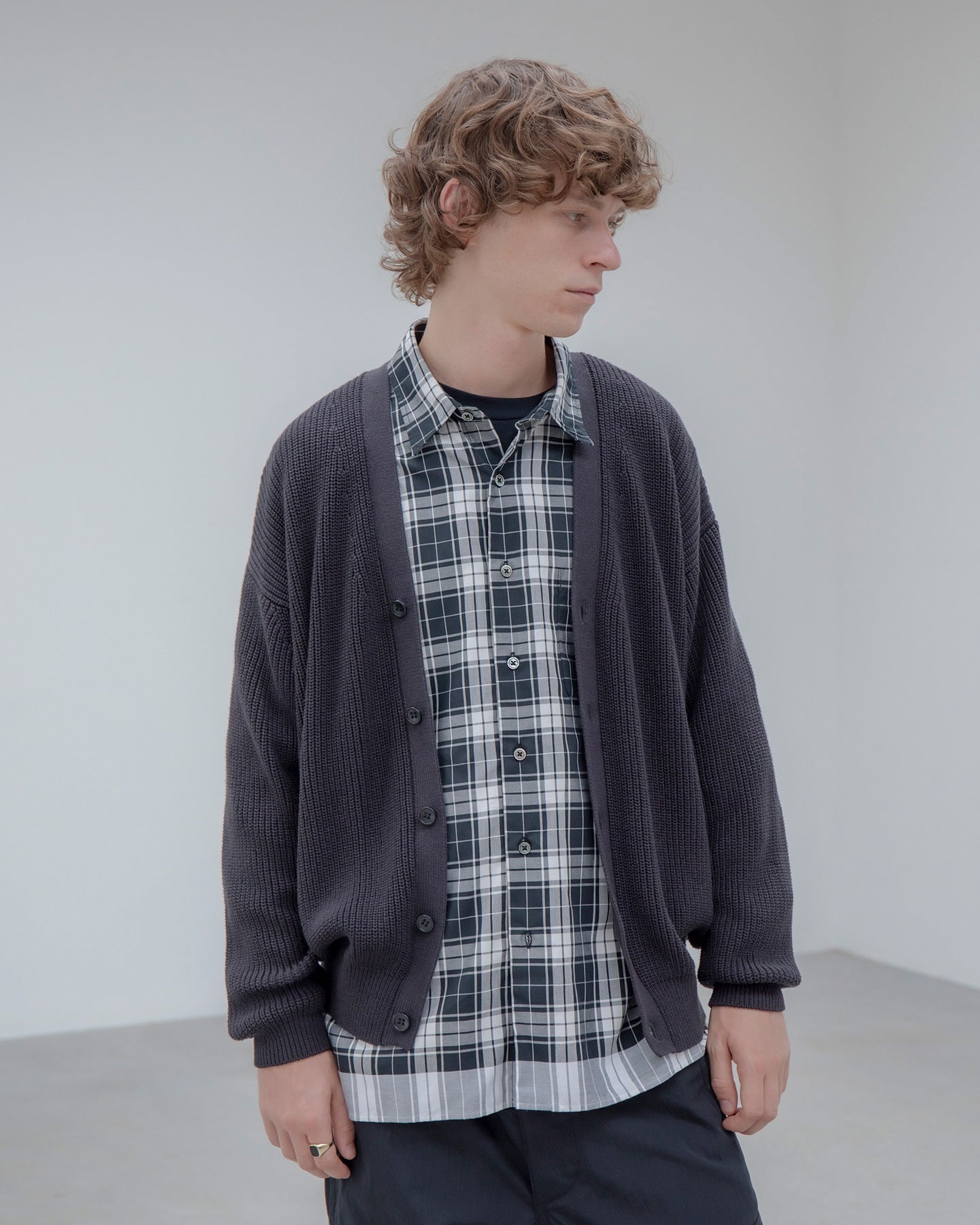 SOPH. | LOW GAUGE KNIT CARDIGAN(2 CHARCOAL GRAY):