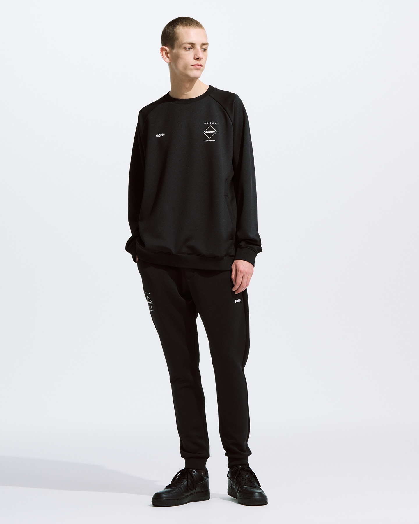 SOPH. | PDK CREWNECK TOP(S BLACK):