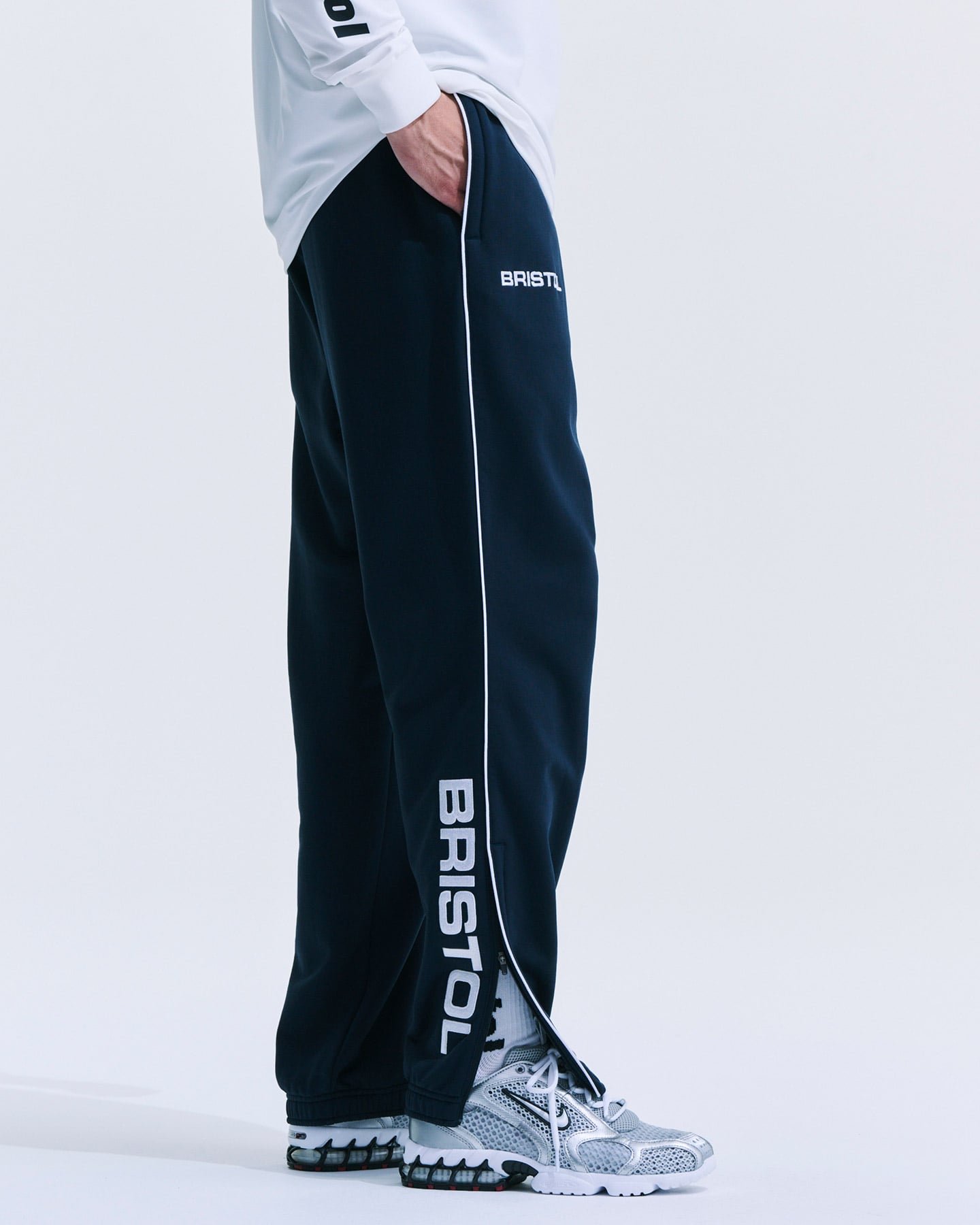 SOPH. | CLASSIC TRACK PANTS(XL BLACK):