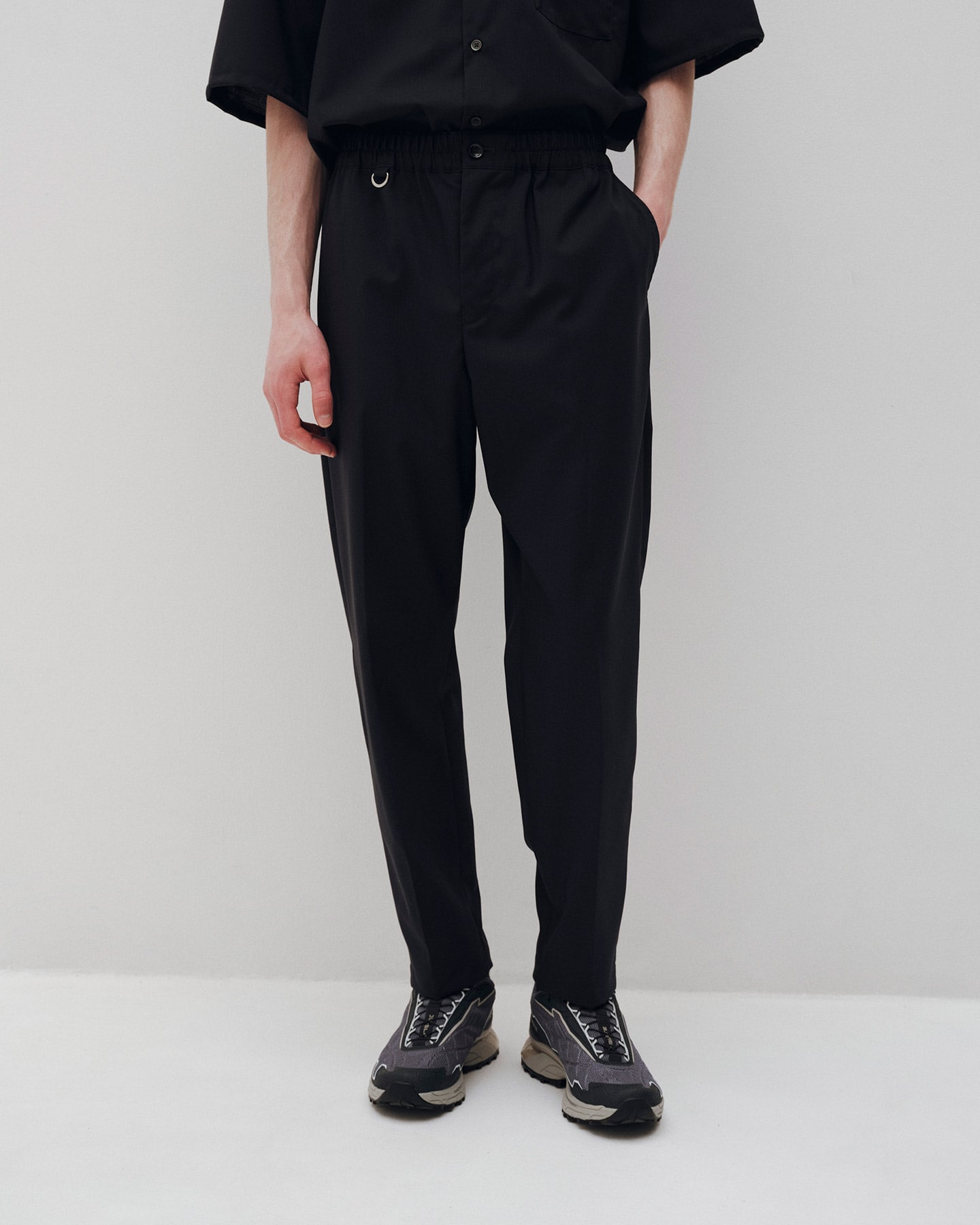 SOPH. | WOOL TROPICAL TAPERED EASY PANTS(M BLACK):