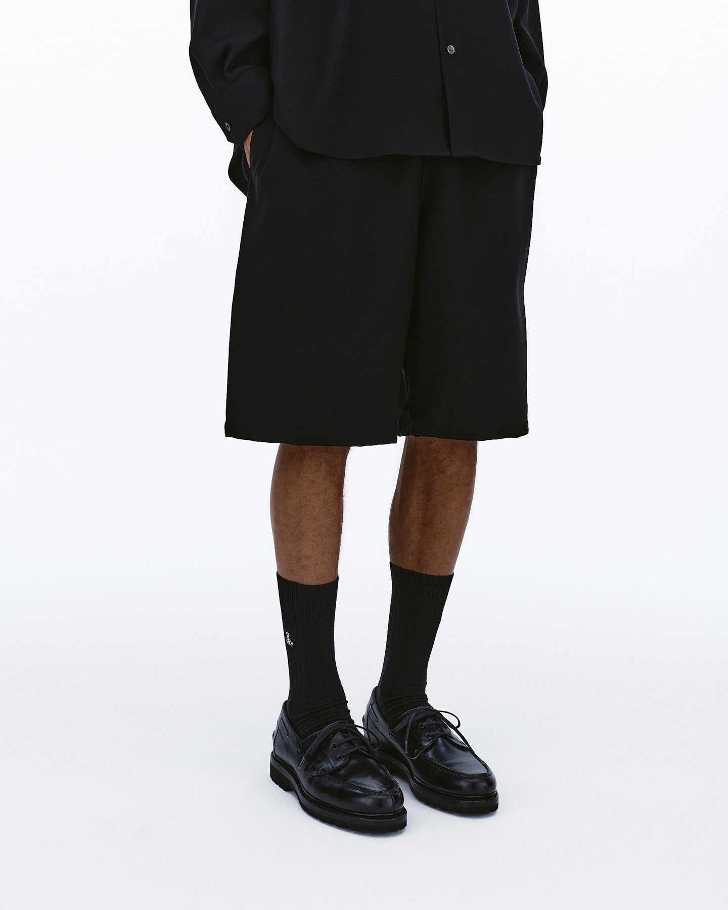 SOPH. | SUPER BLACK WOOL EASY SHORTS(S BLACK):