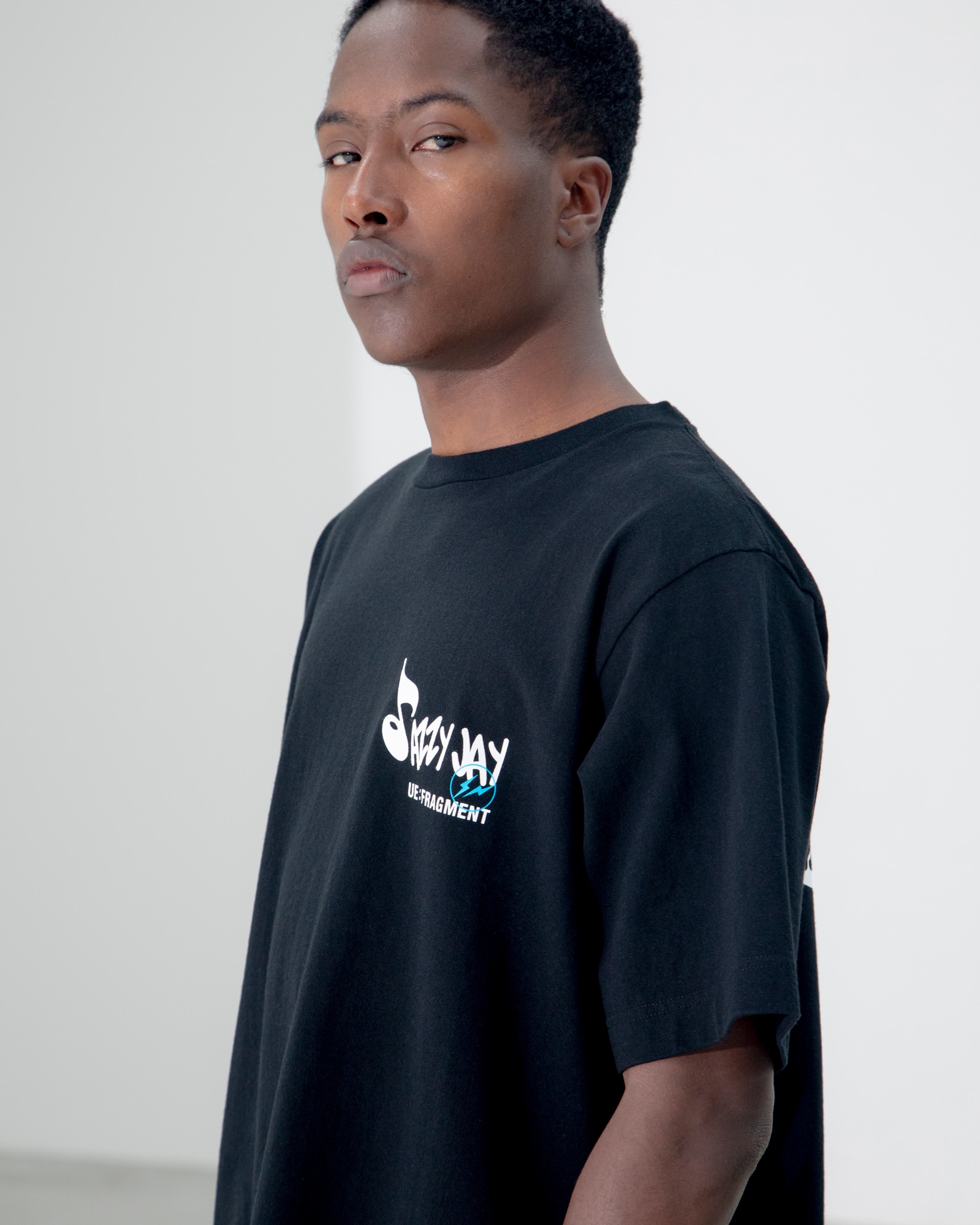 SOPH. | FRAGMENT : JAZZY JAY / JAZZY 5 WIDE TEE(1 BLACK):