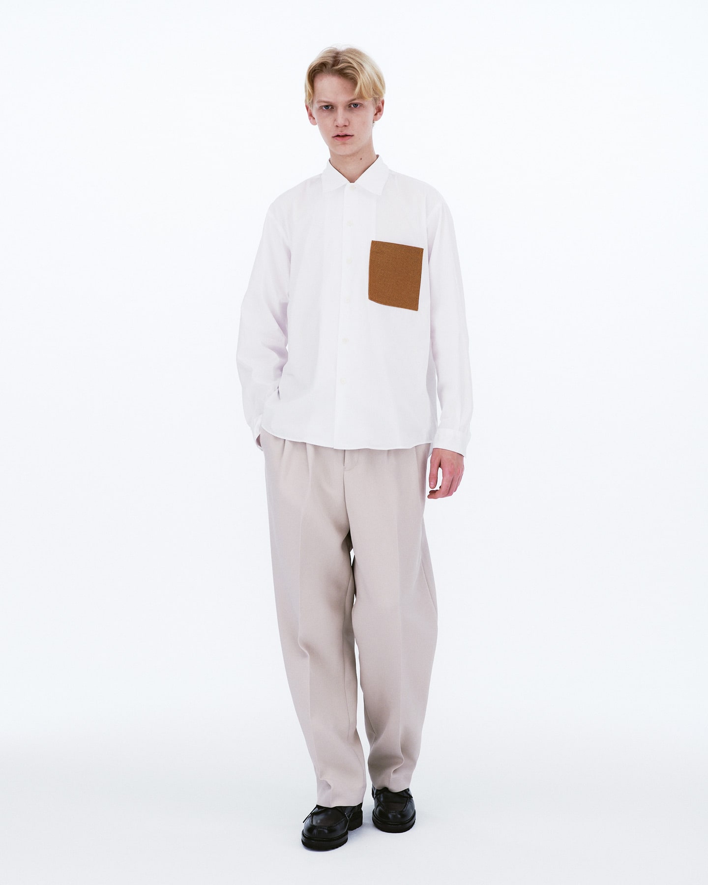 SOPH. | POCKET REGULAR COLLAR BIG SHIRT / Pro 3 by Kvadrat(M WHITE):